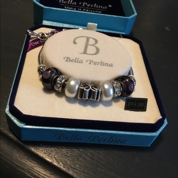 bella Perlina Jewelry - Bella Perlina charm bracelet